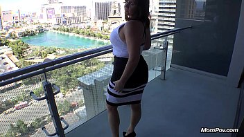 Горячая зрелая Мака опытная и сексуальная на кастинге с упругой жопой и большими сиськами